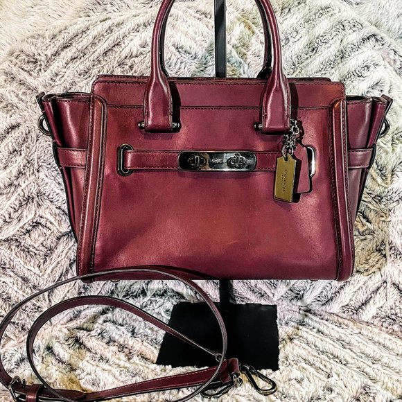 Coach Handbags - GUC - COACH SWAGGER 27 IN OXBLOOD GLOVETANNED LEATHER (COACH F55496)